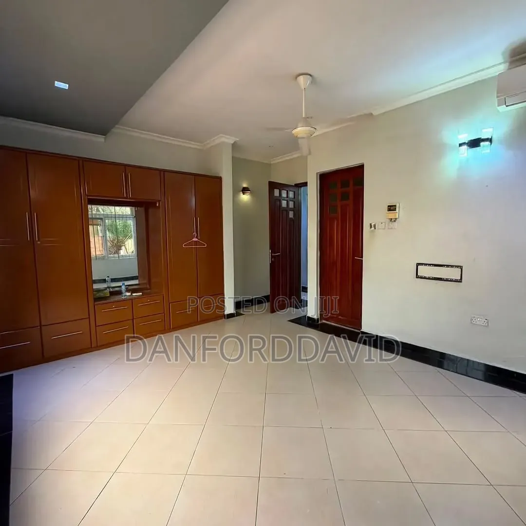 3bdrm House in Kahwa Real Estate, Kinondoni for rent