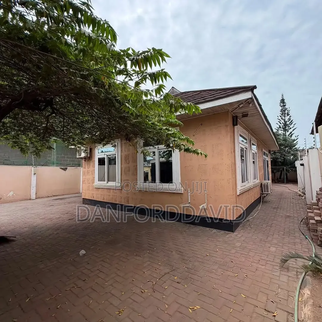 3bdrm House in Kahwa Real Estate, Kinondoni for rent