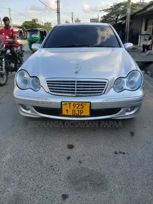 Mercedes-Benz C-Class 2006 Silver