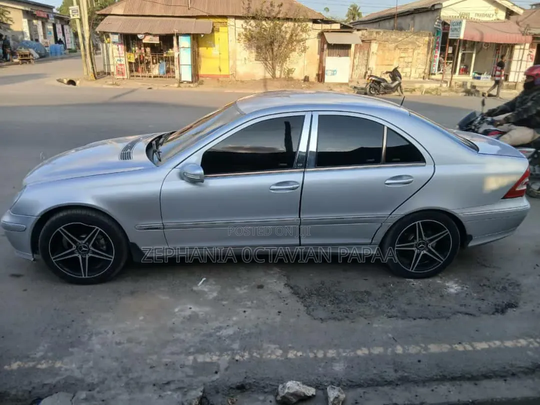 Mercedes-Benz C-Class 2006 Silver