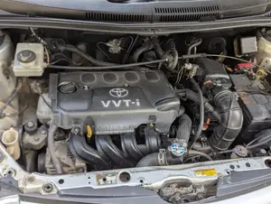 Toyota IST 2005 Silver