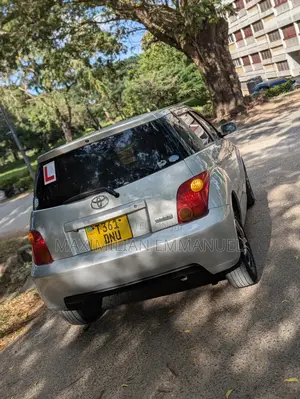 Toyota IST 2005 Silver