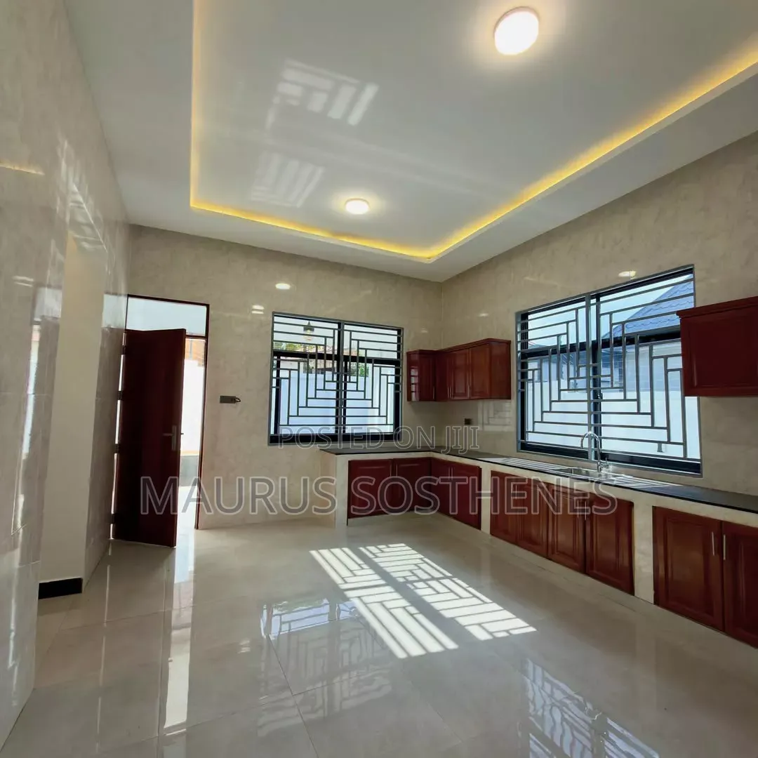 4bdrm House in Goba Centre for sale
