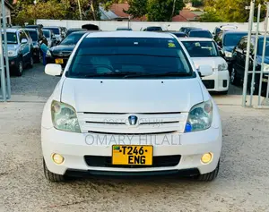 Toyota IST 2004 White