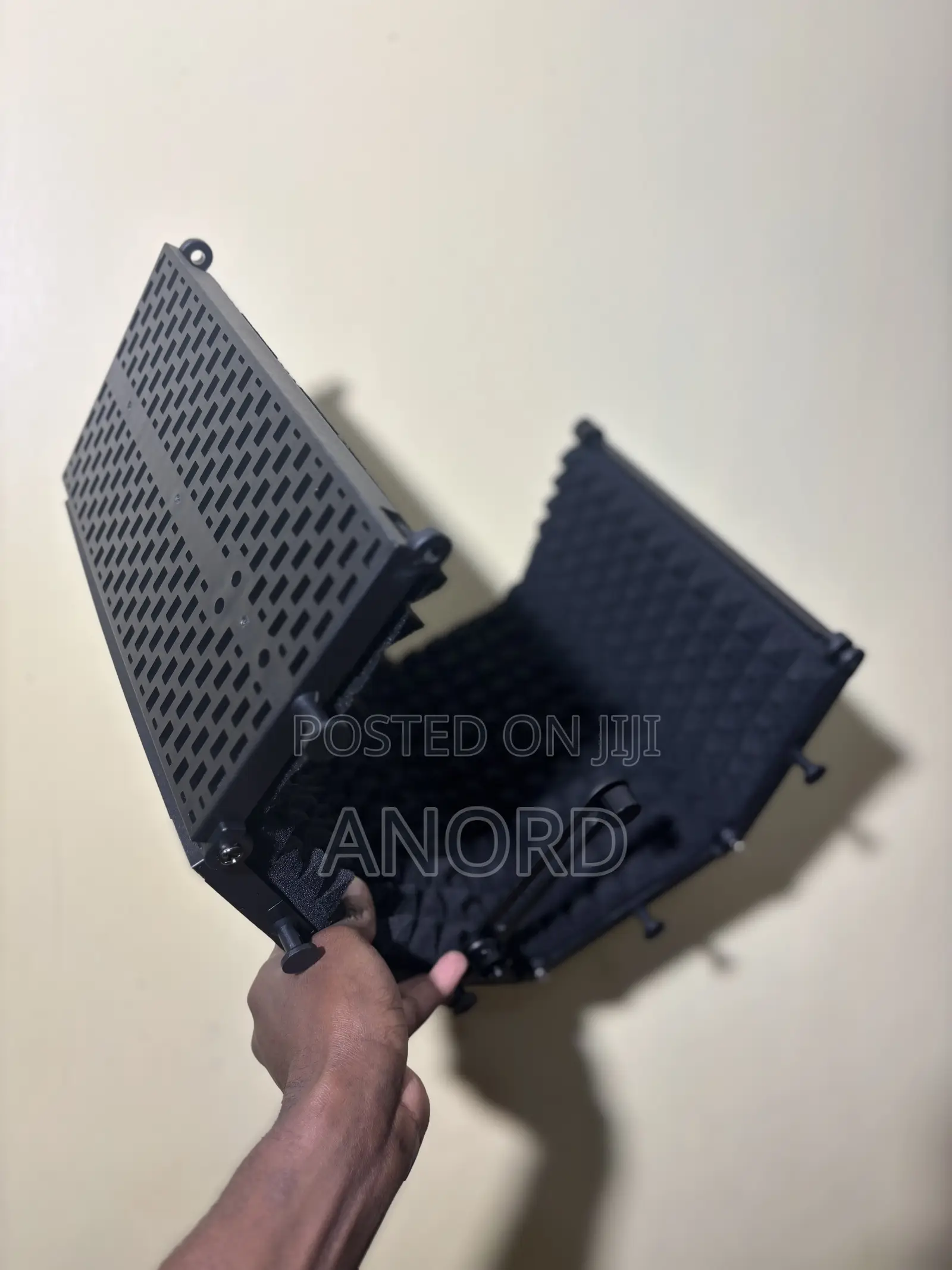 Vocal Booth Mpya Milango Mi 5 Bei Offa