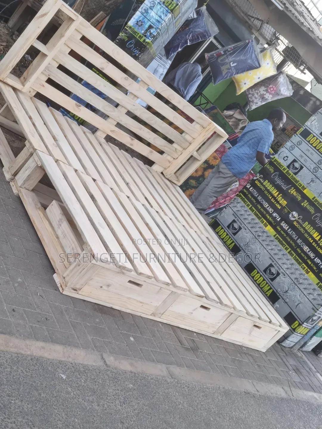 Storage Pallet Bed