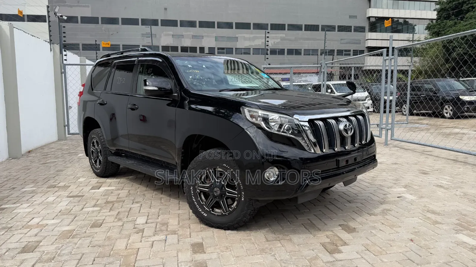 Toyota Land Cruiser Prado 2016 Black