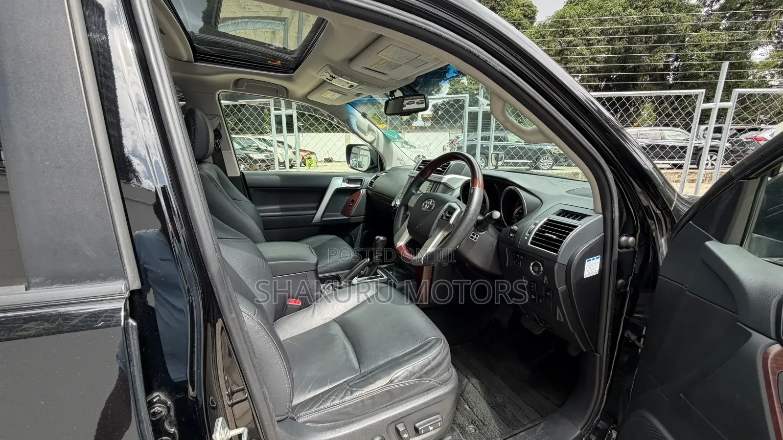 Toyota Land Cruiser Prado 2016 Black
