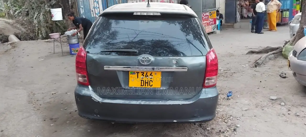 Toyota Wish 2013 Gray