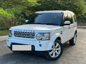 Land Rover Discovery 2014 White