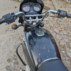Bajaj Boxer 125 2026 Black