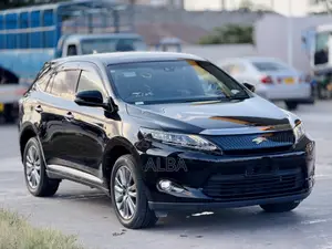 Toyota Harrier 2.0 2015 Black