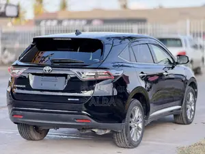 Toyota Harrier 2.0 2015 Black