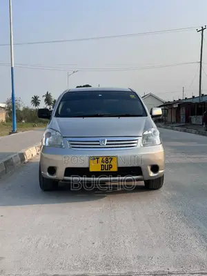Toyota Raum 2005 Silver