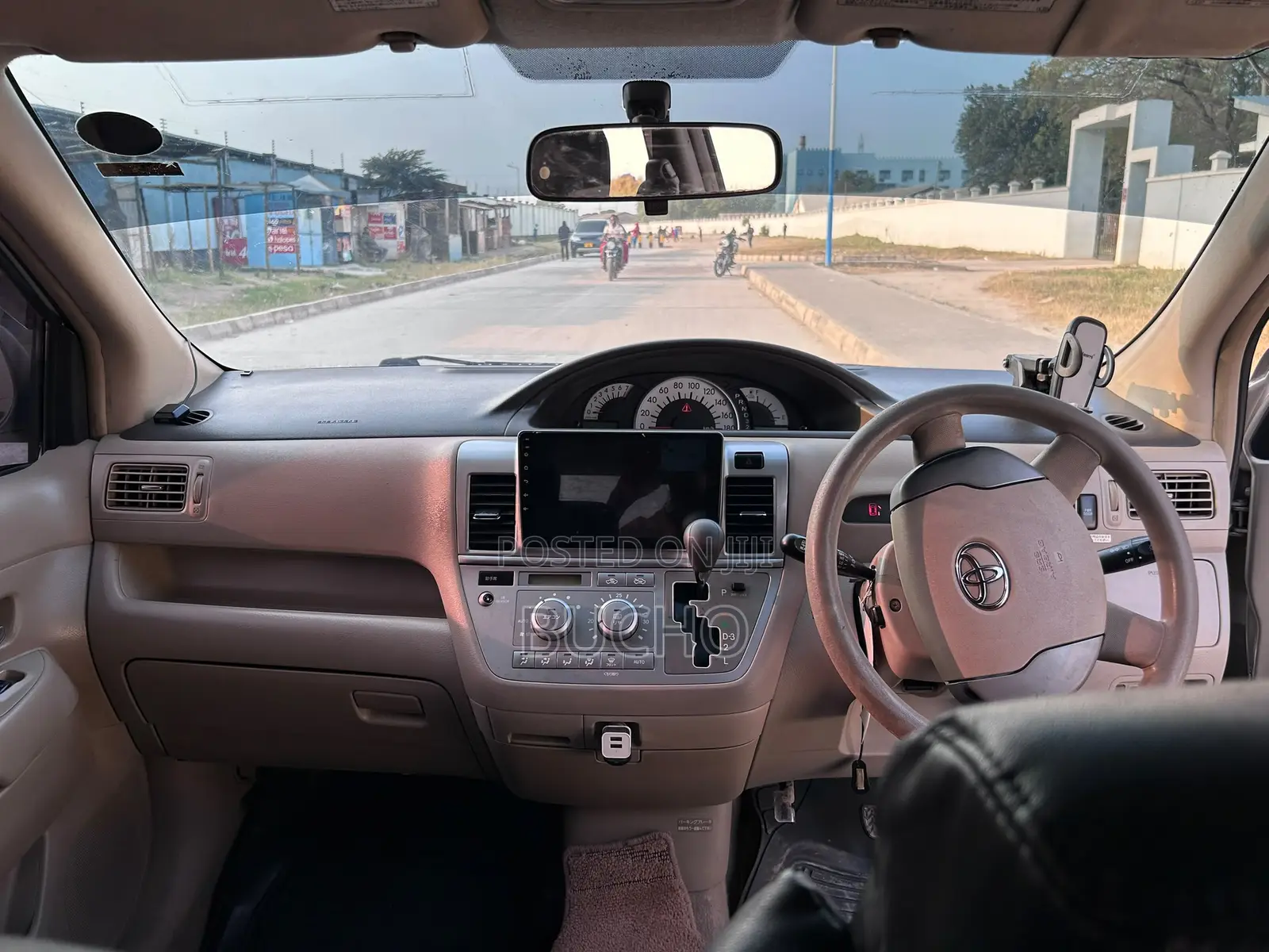Toyota Raum 2005 Silver