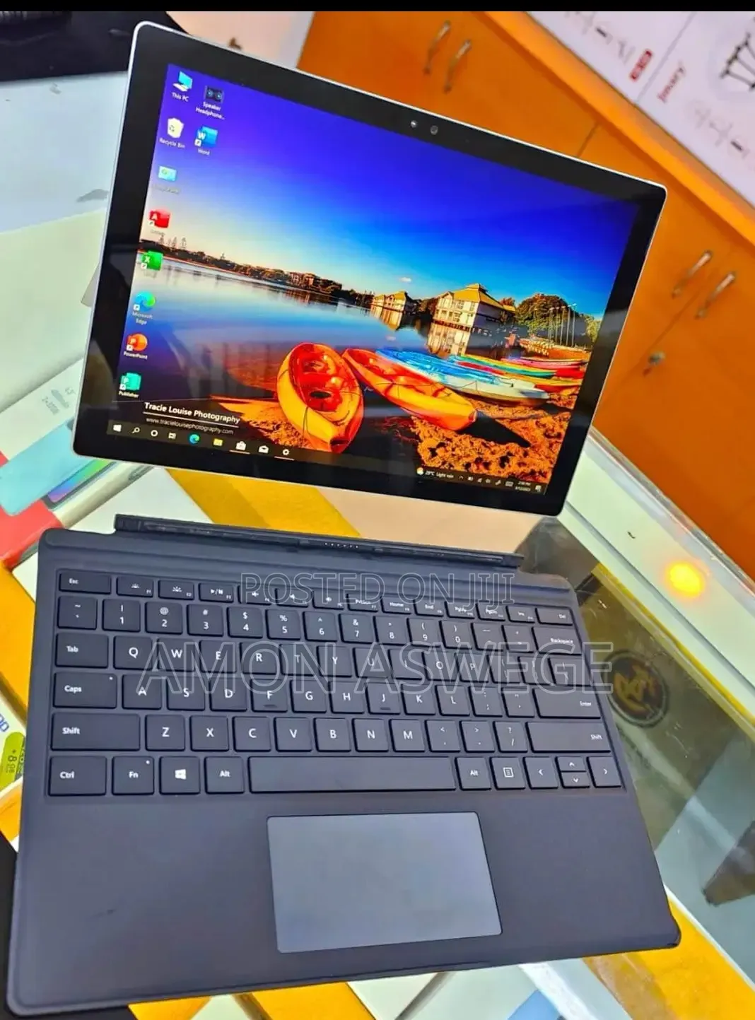 New Laptop Microsoft Surface Pro 8GB Intel Core i5 SSD 256GB