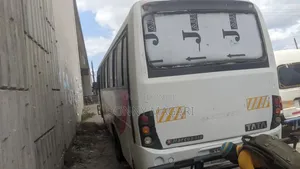 Tata Starbus Ultra Skool 2020 White