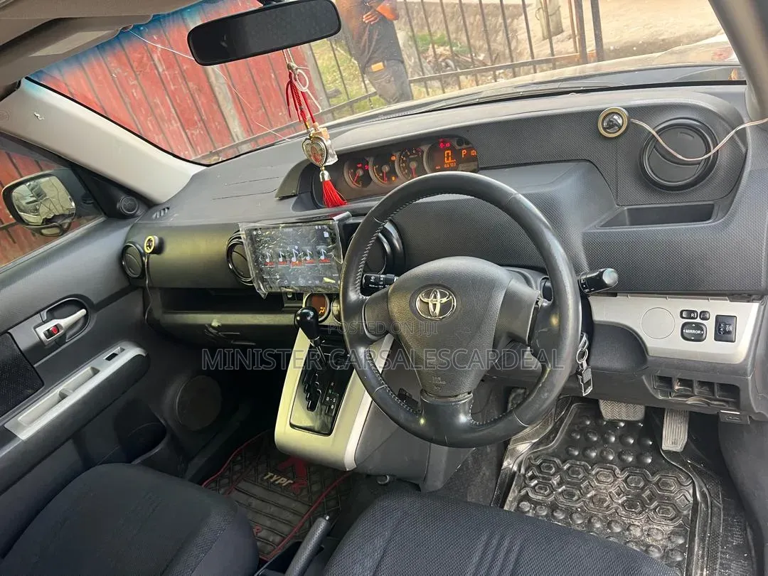Toyota Rumion 1.5 FWD 2023 Black