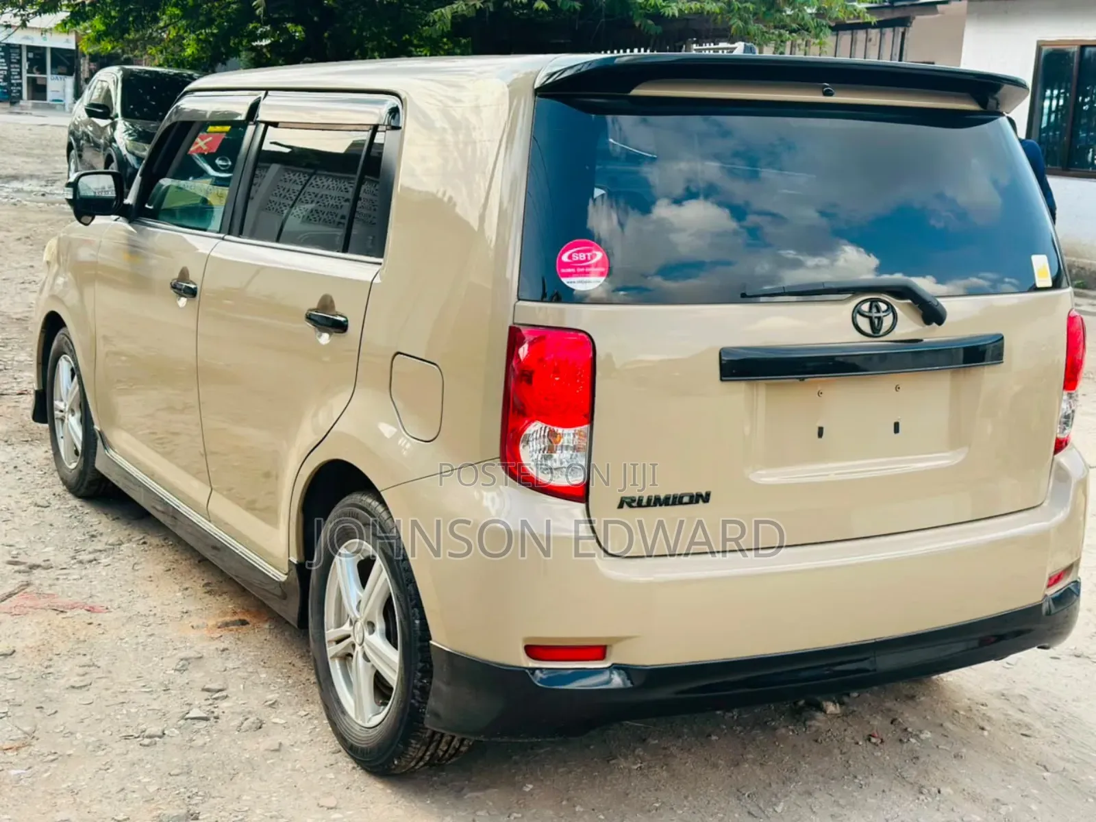 Toyota Corolla Rumion 2009 Ivory