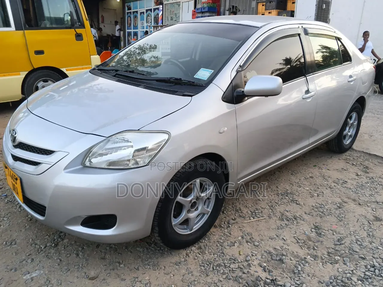 Toyota Belta 2005 Silver