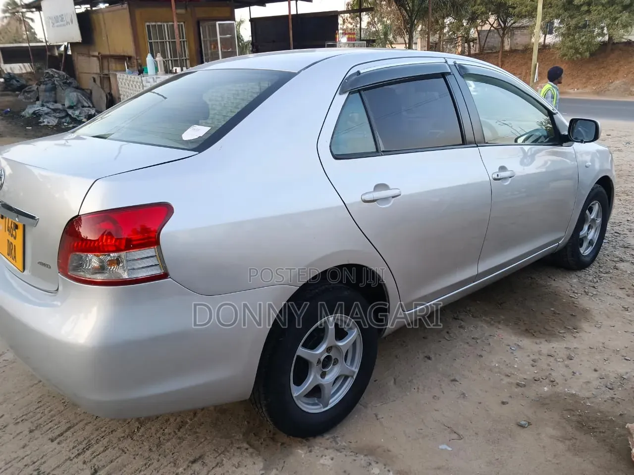 Toyota Belta 2005 Silver