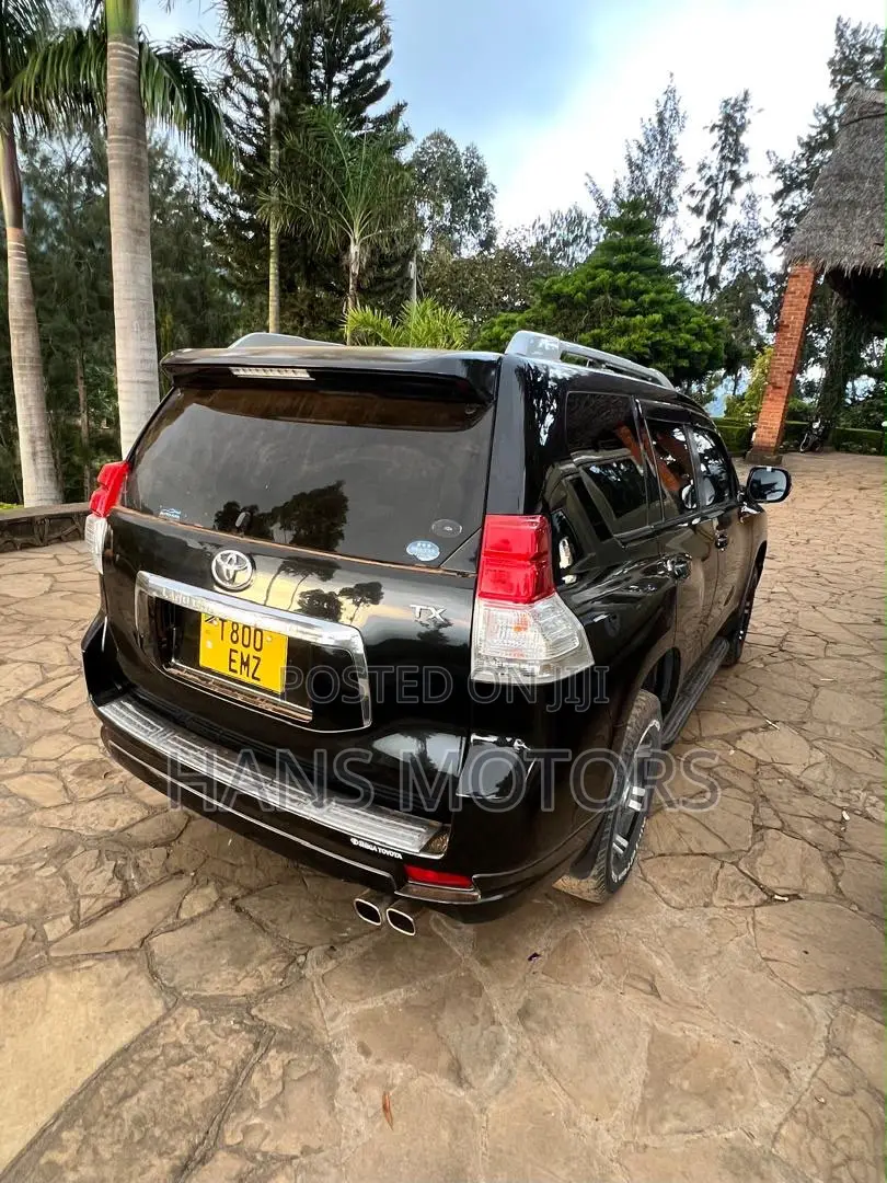 Toyota Land Cruiser Prado 2010 Black