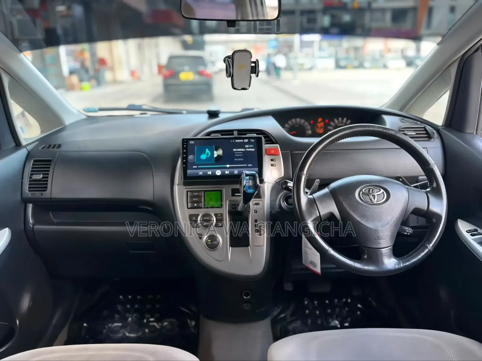 Toyota Ractis 2006