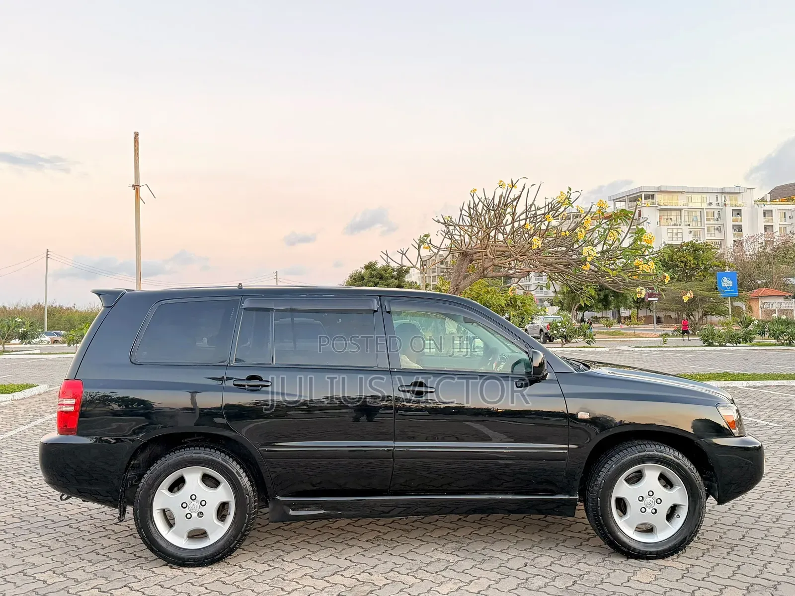 Toyota Kluger 2004 Black