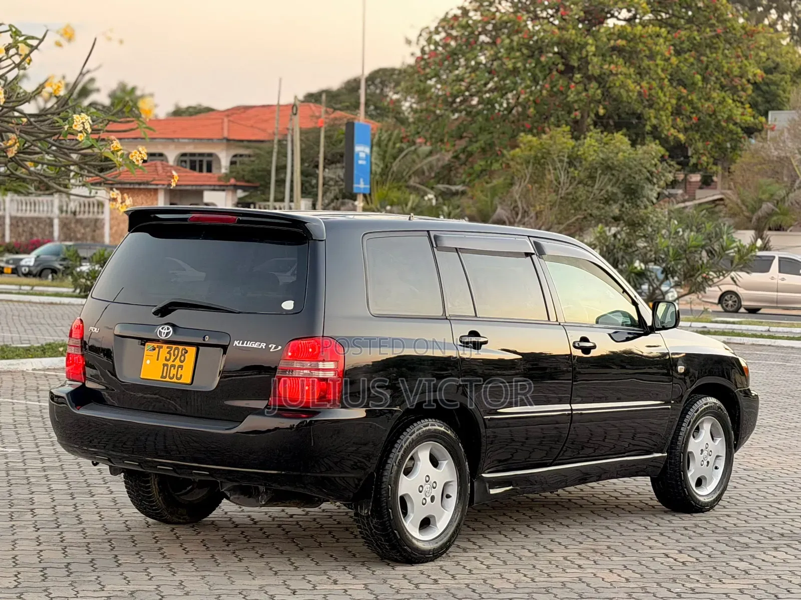 Toyota Kluger 2004 Black