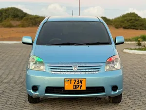 Toyota Raum 2005 Blue
