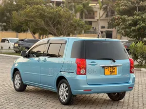 Toyota Raum 2005 Blue