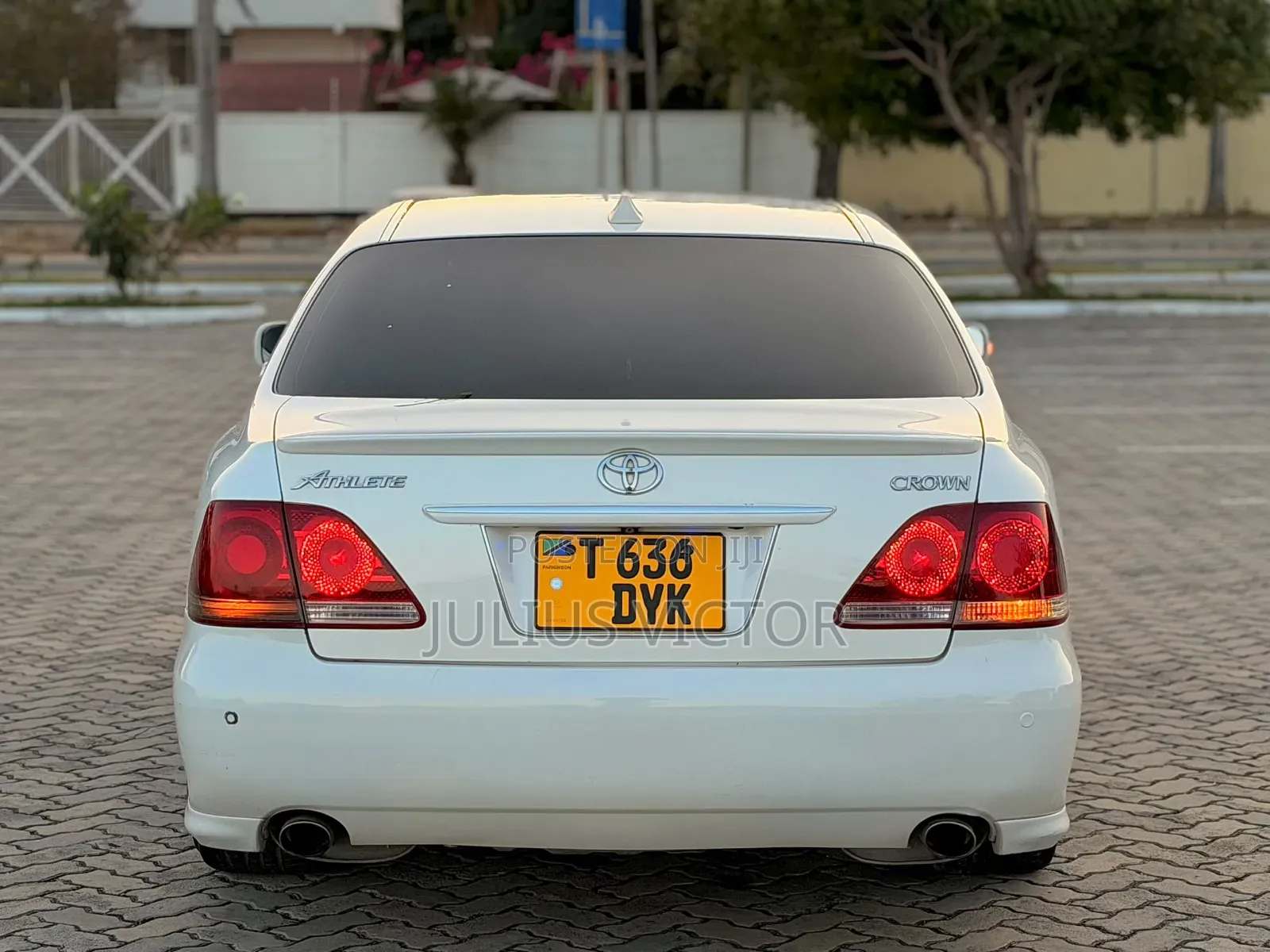 Toyota Crown Royale 2005 White