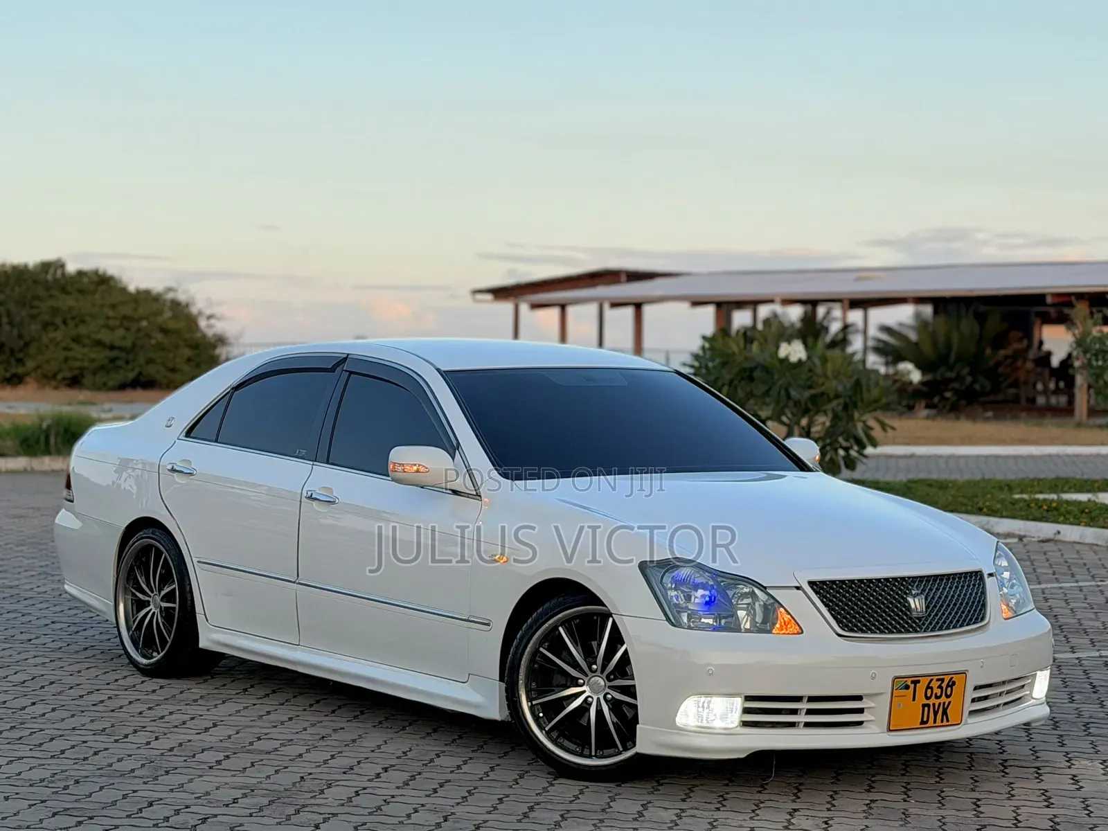 Toyota Crown Royale 2005 White
