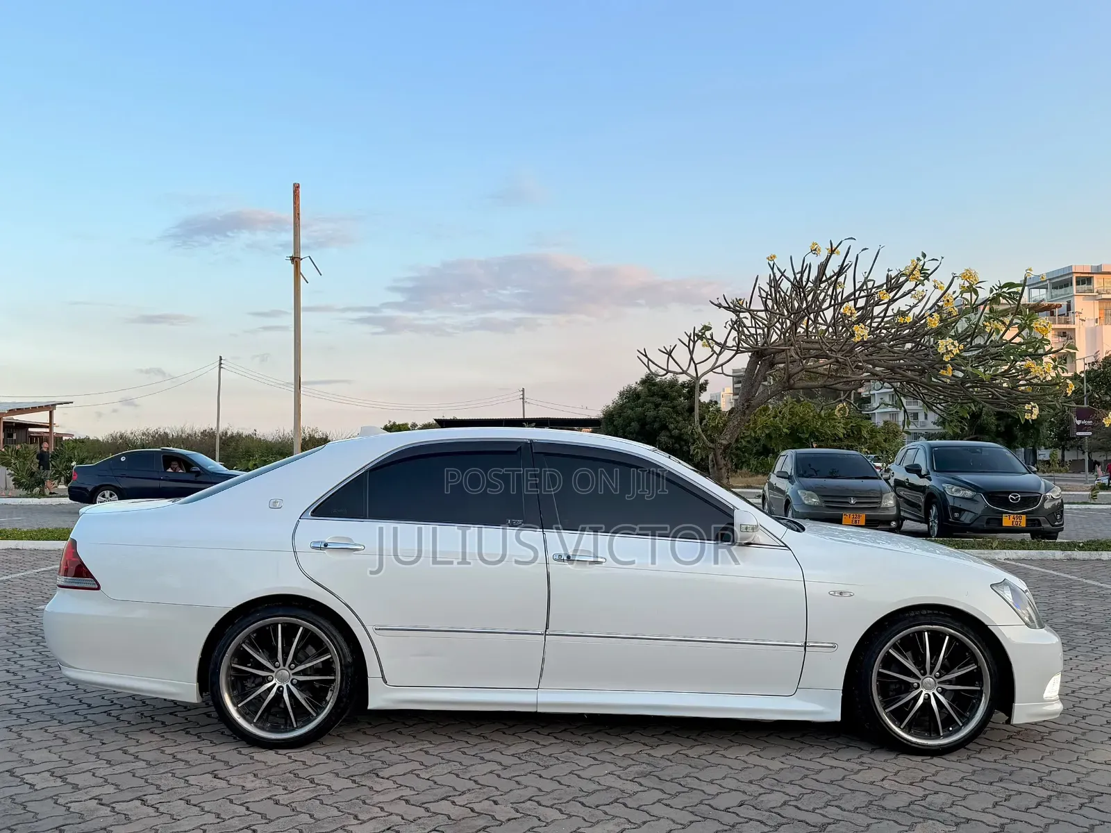 Toyota Crown Royale 2005 White