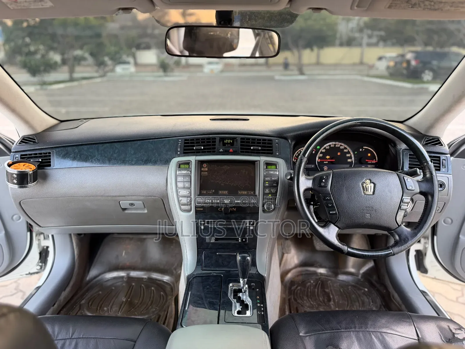 Toyota Crown Royale 2005 White
