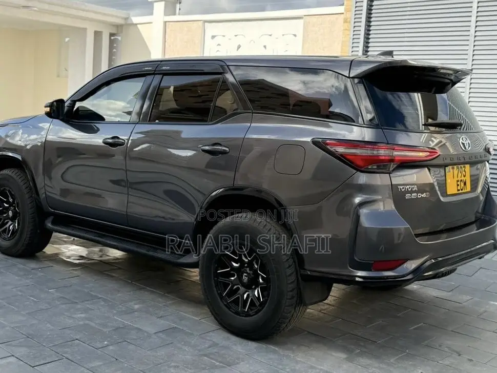 Toyota Fortuner 2.8 D AWD 2018 Gray