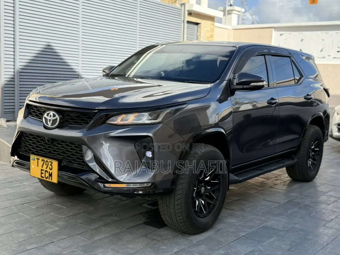 Toyota Fortuner 2.8 D AWD 2018 Gray