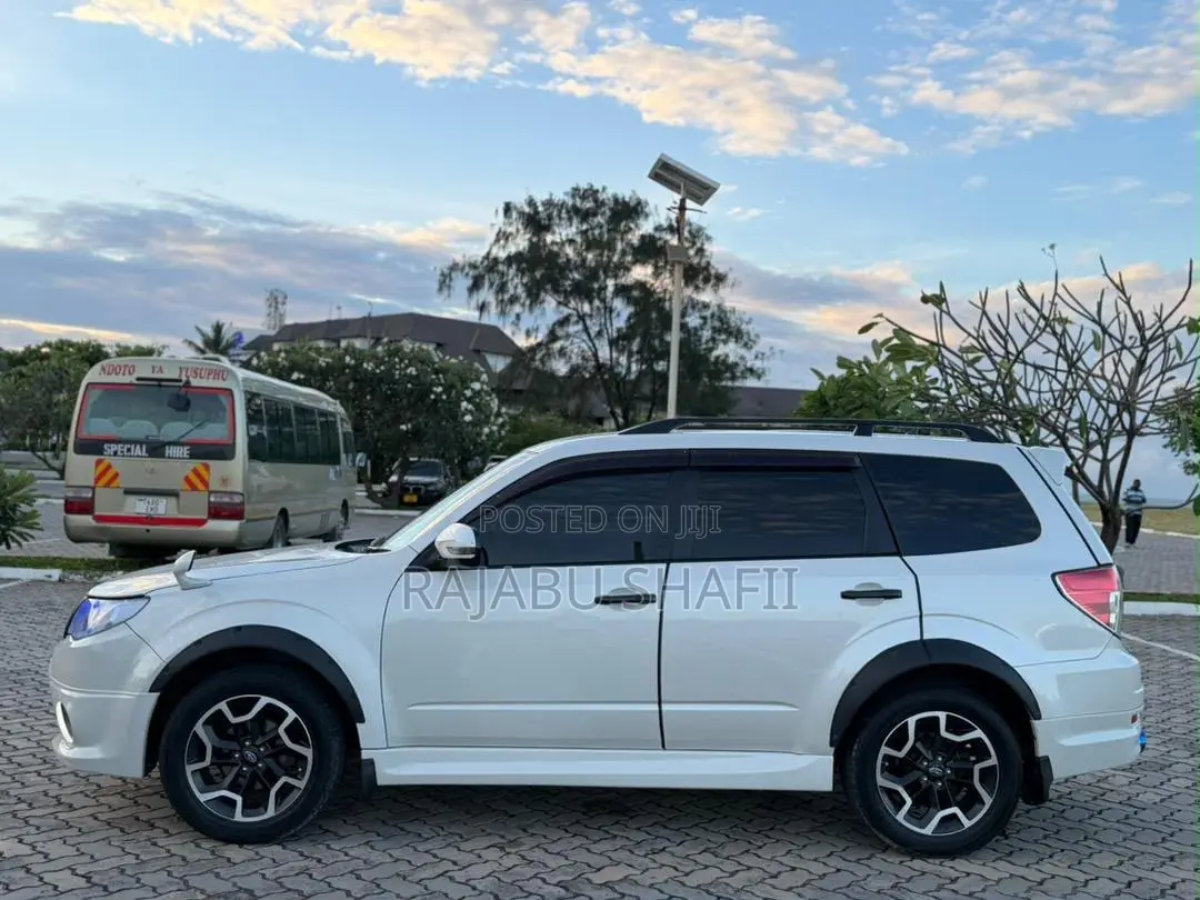 Subaru Forester 2011 White