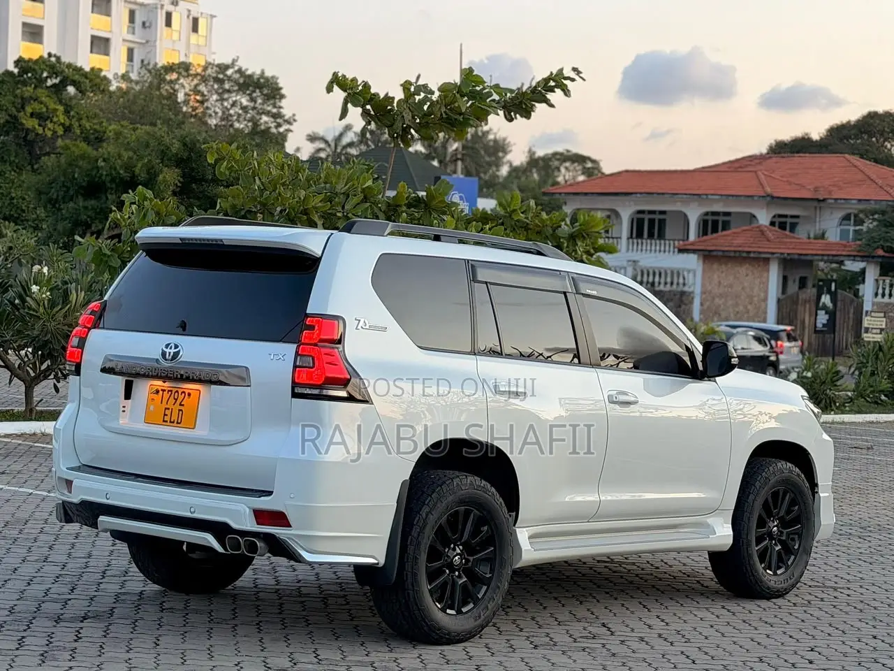 Toyota Land Cruiser Prado 2.7 2022 White