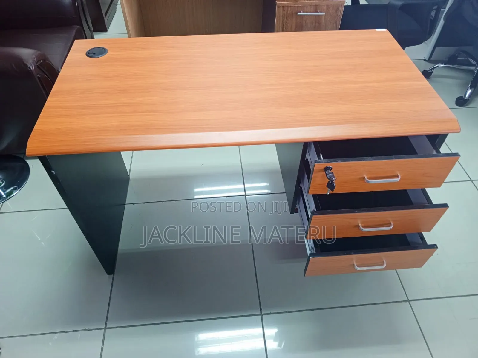 Office Desk/Table