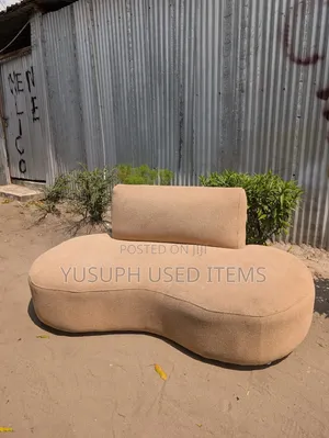 Sofa Watu Wawili // Spring Ja Fibers Zipo //