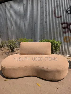 Sofa Watu Wawili // Spring Ja Fibers Zipo //