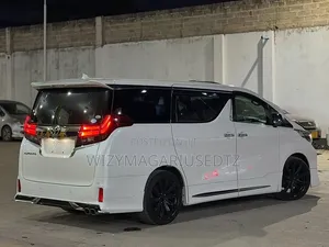 Toyota Alphard 2017 White