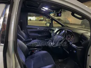 Toyota Alphard 2017 White