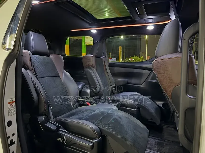 Toyota Alphard 2017 White