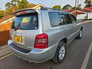 Toyota Kluger 2005 Silver