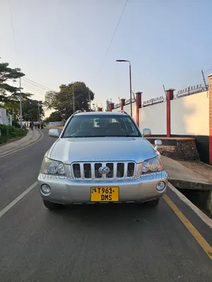 Toyota Kluger 2005 Silver