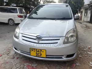 Toyota Corolla Spacio 2004 Silver