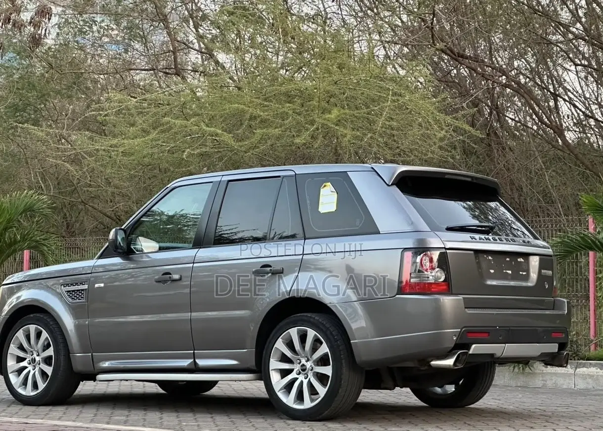 Land Rover Range Rover Sport 2010 Gray
