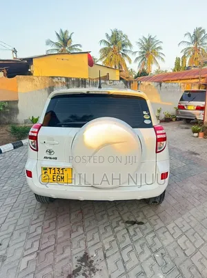 Toyota RAV4 2008 White